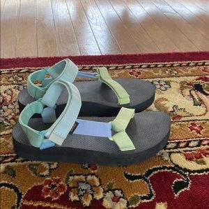 teva sandals